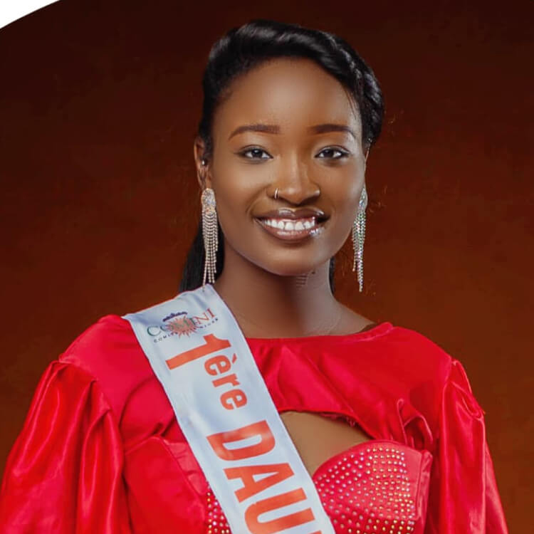 2024 DAUPHINE DOSSO: FARIDA FAROUCK